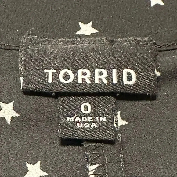Torrid black top with star print size 0-large/12 - Picture 12 of 13
